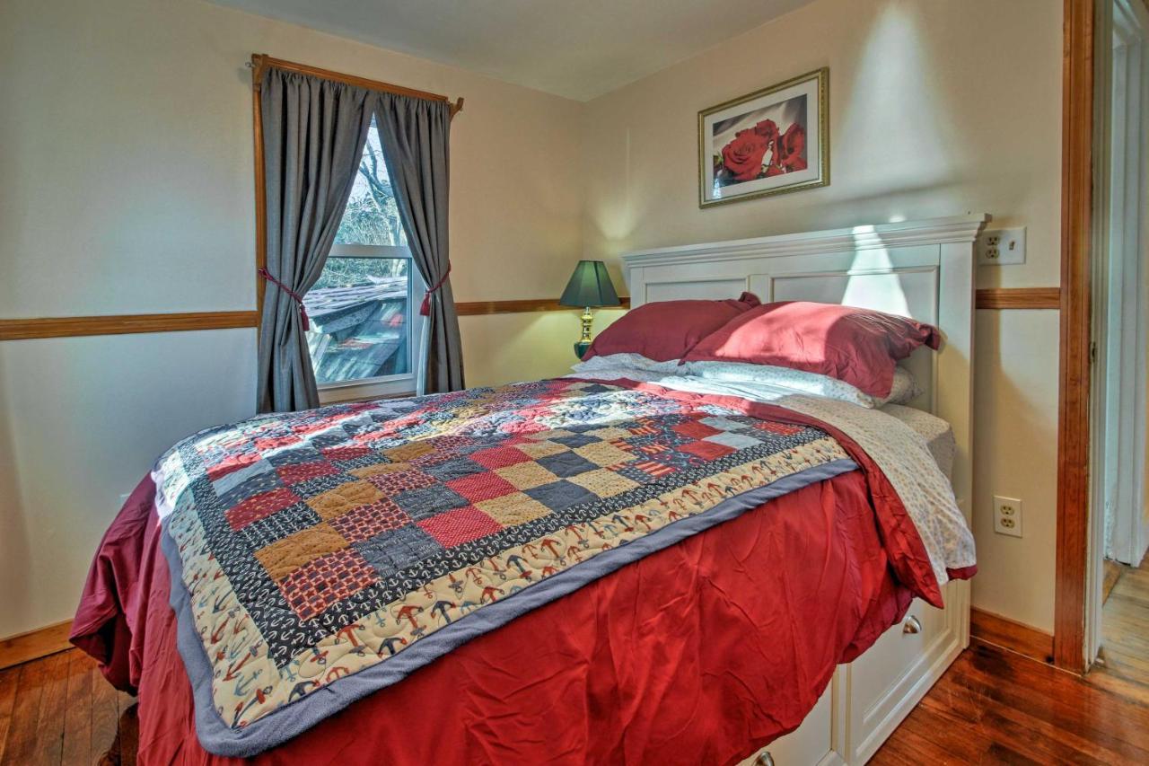 Cozy Buzzards Bay Home Steps To Cape Cod Canal! Bourne Ngoại thất bức ảnh